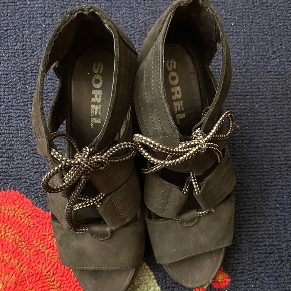 Sorel Joanie II Blace Lace Sandals - Picture 3 of 6